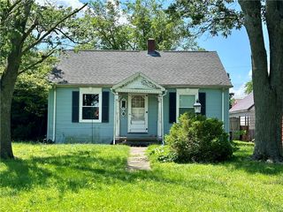 3301 Moultrie Ave, Mattoon, IL 61938