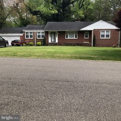 5117 Yorkville Rd, Temple Hills, MD 20748
