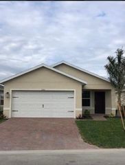 8785 Swell Brooks Ct, North Fort Myers, FL 33917