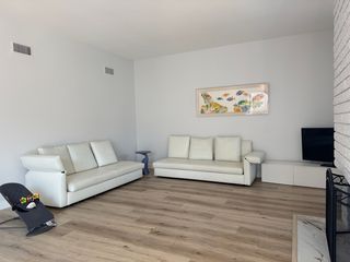 22 Leatherwood Way, Irvine, CA 92612