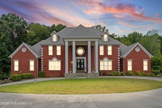 3903 Misty Oaks Ln, Nesbit, MS 38651