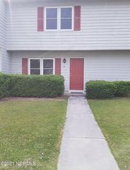 4 B Port W #4, Swansboro, NC 28584