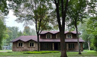 5109 Nakoma Dr, Midland, MI 48640