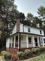 2 Saint Andrews Ct, Greenville, SC 29607