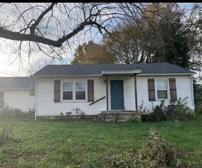 213 S Main Street, Pleasant Hope, MO 65725