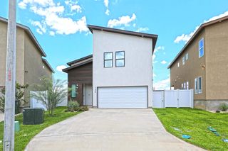 104 Deer Path Loop, Laredo, TX 78045