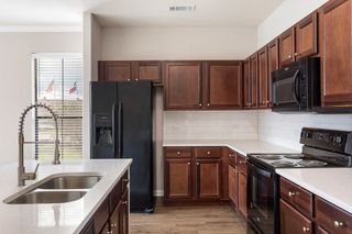 150 Klattenhoff Ln #17301, Hutto, TX 78634