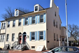 21 W  Broad St, Burlington, NJ 08016