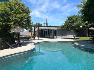 1237-1239 Lancashire Dr, Concord, CA 94518