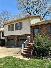 524 6th Street Cir  NE, Conover, NC 28613