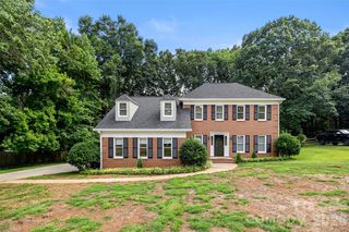 13110 Graymist Dr, Charlotte, NC 28215