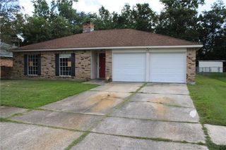 124 E  Queens Dr, Slidell, LA 70458