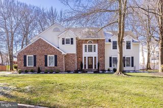134 Bentley Dr, Mount Laurel, NJ 08054