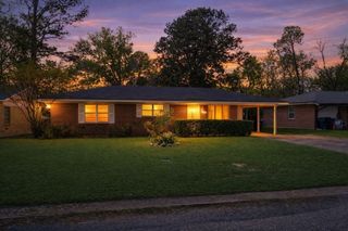 1129 Cloverdale Dr, Shreveport, LA 71118
