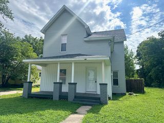 1728 N Sherman Avenue, Springfield, MO 65803