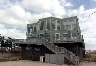 23 Dune Rd, East Quogue, NY 11942