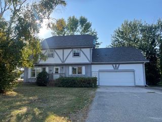 104 Circle Pines Dr NW, Bemidji, MN 56601