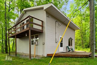 18340 Hilltop Rd, Atlanta, MI 49709