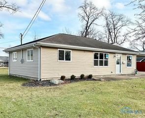716 Thorpe Dr, Sandusky, OH 44870