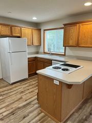 445 S  Ivy St, Canby, OR 97013