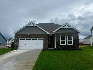 2011 Bennett Creek Dr #1064, Columbia, TN 38401