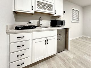 346 Garner Dr #B, Kyle, TX 78640