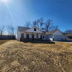 1708 E  H&w Dr, Clinton, MO 64735