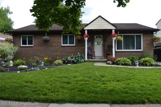 42079 Edenbrooke Dr, Canton, MI 48187