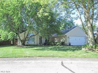 237 Butternut Ln, Berea, OH 44017
