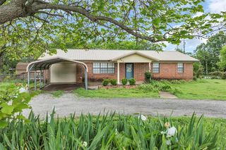 307 N  Main St, Edmond, OK 73034