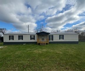 7878 Defries Rd, Canmer, KY 42722