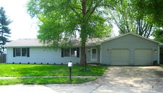 2323 Mulberry Ct, Champaign, IL 61821