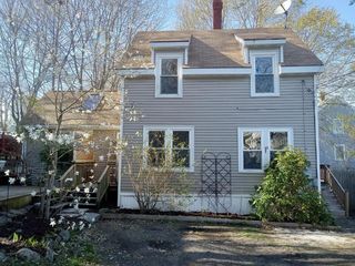 23 Pine Street, Bath, ME 04530