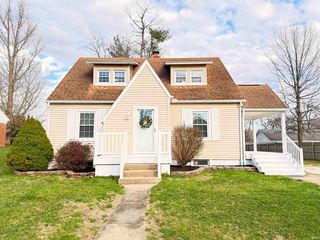 1109 N  1st St, Boonville, IN 47601