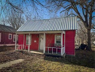 313 N  Maple Ave, Newkirk, OK 74647