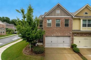 3879 Brockenhurst Dr, Buford, GA 30519