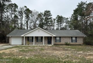112 Pinedale Dr, Carriere, MS 39426