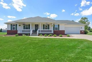 60 Niles Dr, Valparaiso, IN 46383