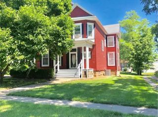 211 Pleasant St #2, Hillsboro, IL 62049