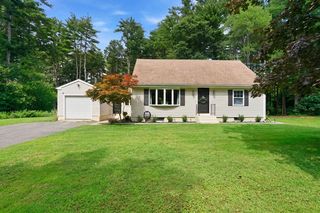 35 Charles St, Hampden, MA 01036
