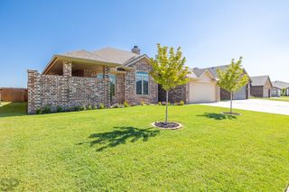 715 Ventoso Cir, Wolfforth, TX 79382