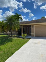 2008 SW Kimberly Ave, Port Saint Lucie, FL 34953