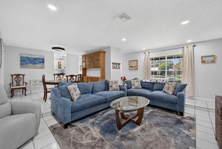 727 Gilda Dr, Saint Augustine, FL 32086