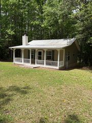 255 Wits End Ln, Defuniak Springs, FL 32435