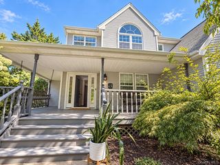 65 Mayfair Rd, Nesconset, NY 11767
