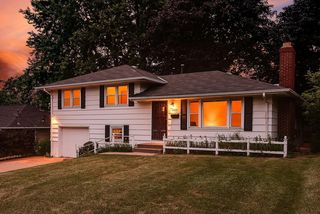 2917 Townview Ave NE, Minneapolis, MN 55418