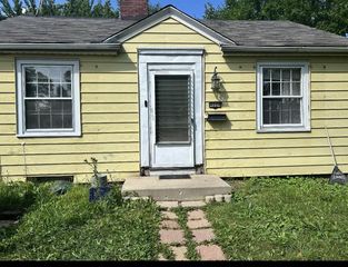 4228 W Luscher AVENUE, Milwaukee, WI 53209