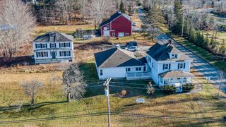 8 Country Club Rd, Boothbay, ME 04537