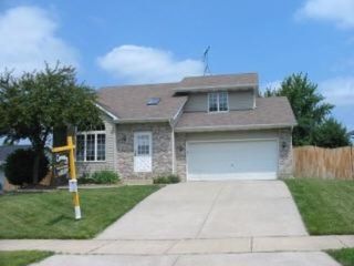 520 Northgate Dr, Crown Pt, IN 46307