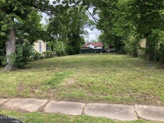 1503 E  17th St, Chattanooga, TN 37404